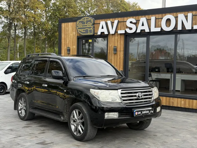 Toyota Land Cruiser