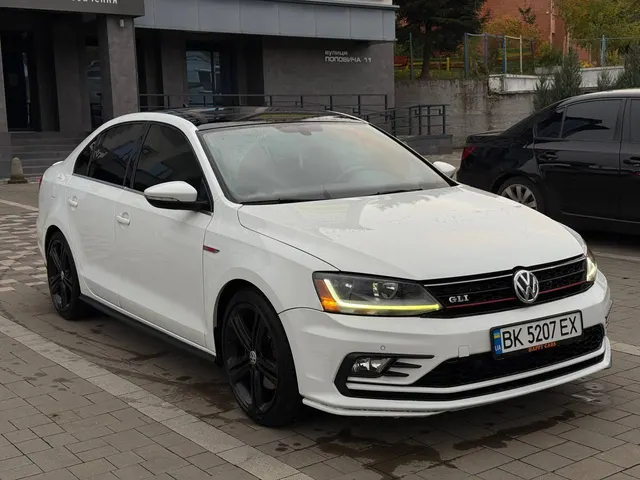 Volkswagen Jetta GLI