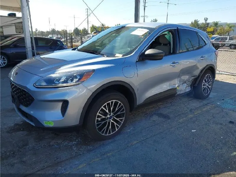 Ford ESCAPE SE PLUG-IN HYBRID