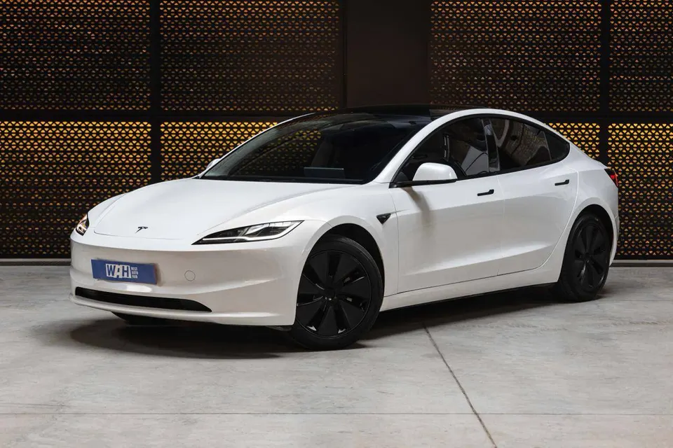 Tesla MODEL 3 RWD