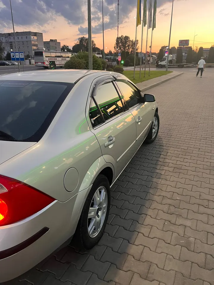 Ford Mondeo — фото 6