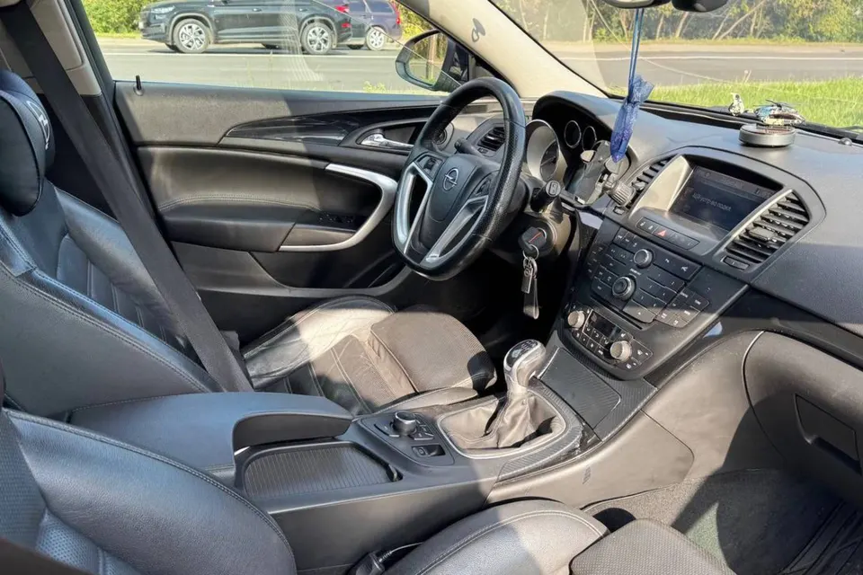 Opel Insignia — фото 8
