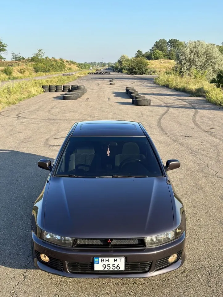 Mitsubishi Galant 8