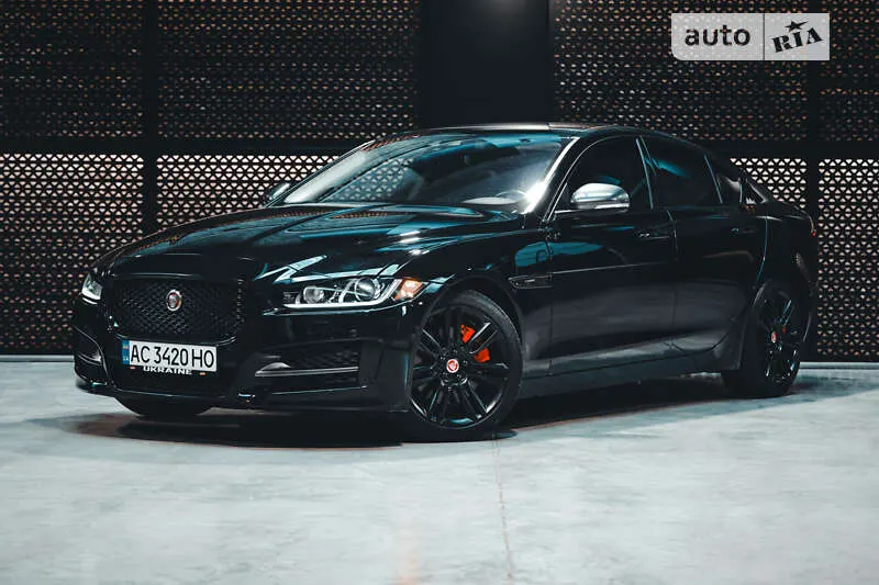 Jaguar XE