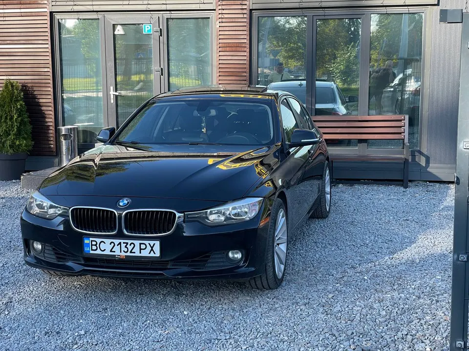 BMW 328i