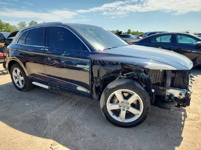 Audi Q5 PREMIUM PLUS