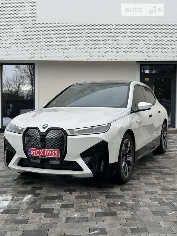 BMW iX