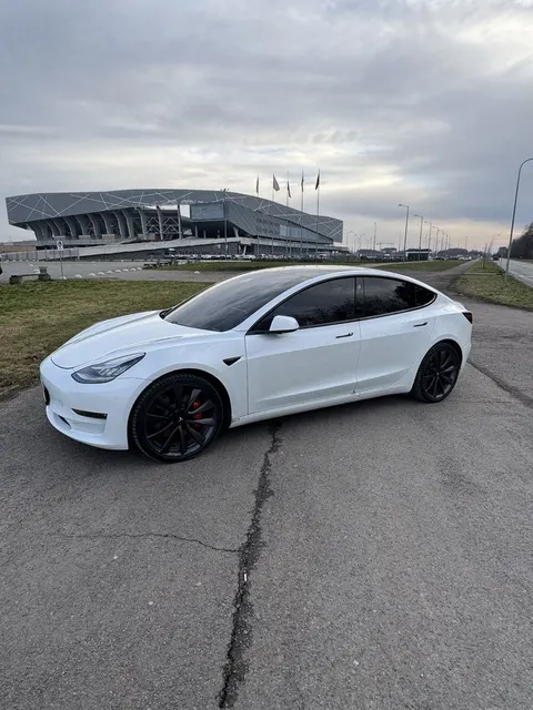 Tesla model 3