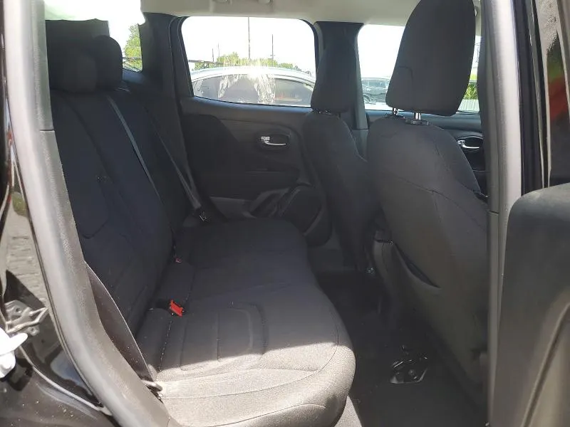 Jeep RENEGADE LATITUDE — фото 7