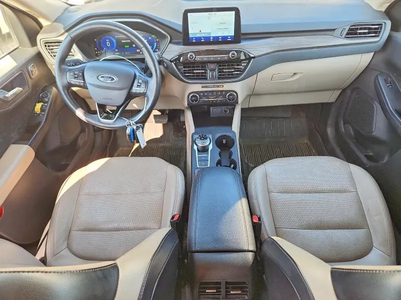 Ford ESCAPE TITANIUM HYBRID — фото 8
