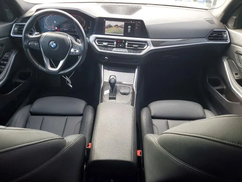 BMW 330I — фото 8