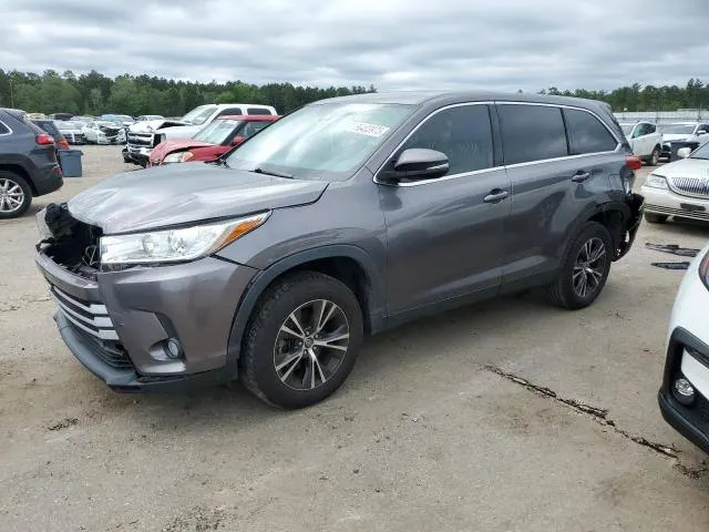Toyota HIGHLANDER LE