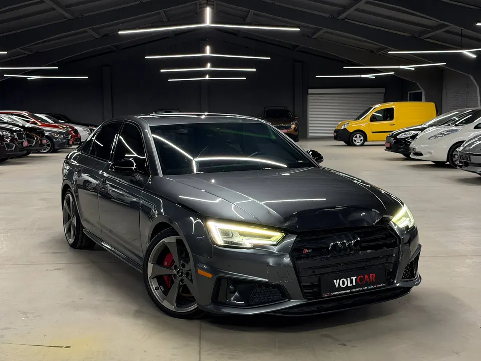 Audi S4 Prestige 3.0 Бензин
