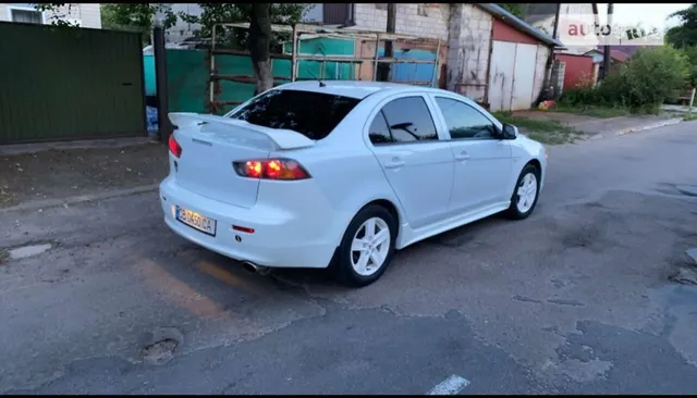 Mitsubishi lancer