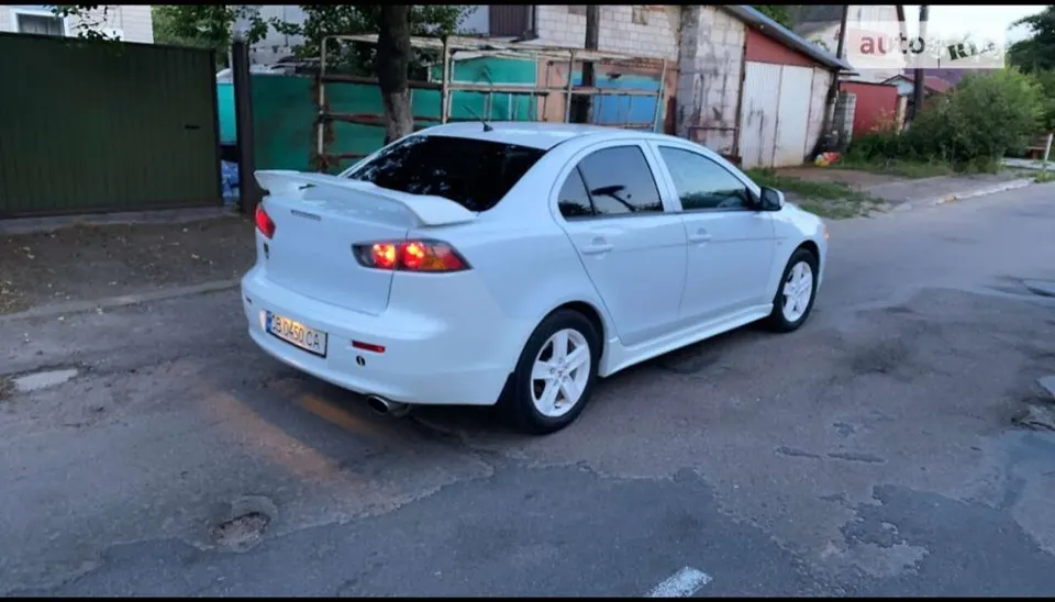 Mitsubishi lancer