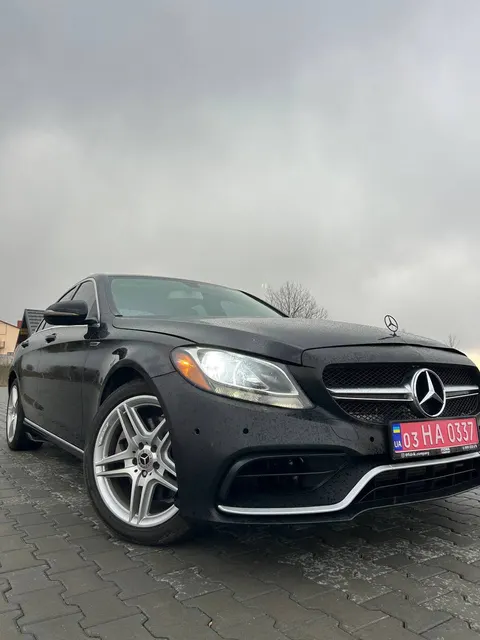 Mercedes-Benz C300