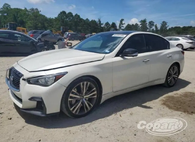 Infiniti Q50 LUXE