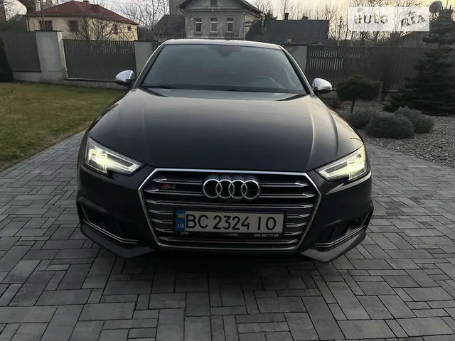 Audi S4