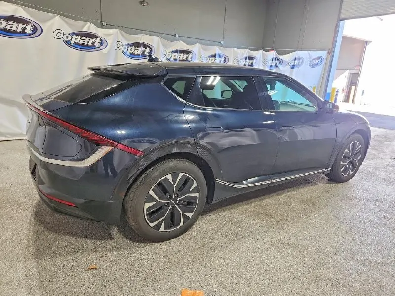 Kia EV6 WIND — фото 3