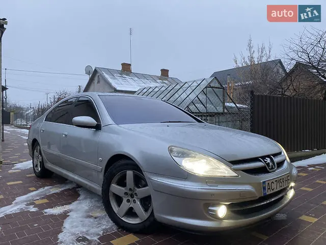 Peugeot 607