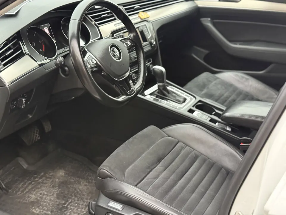 Volkswagen Passat — фото 9