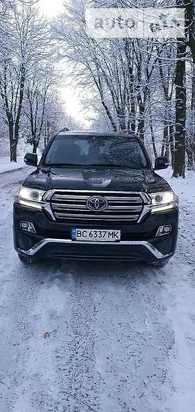 Toyota Land Cruiser 200 Premium