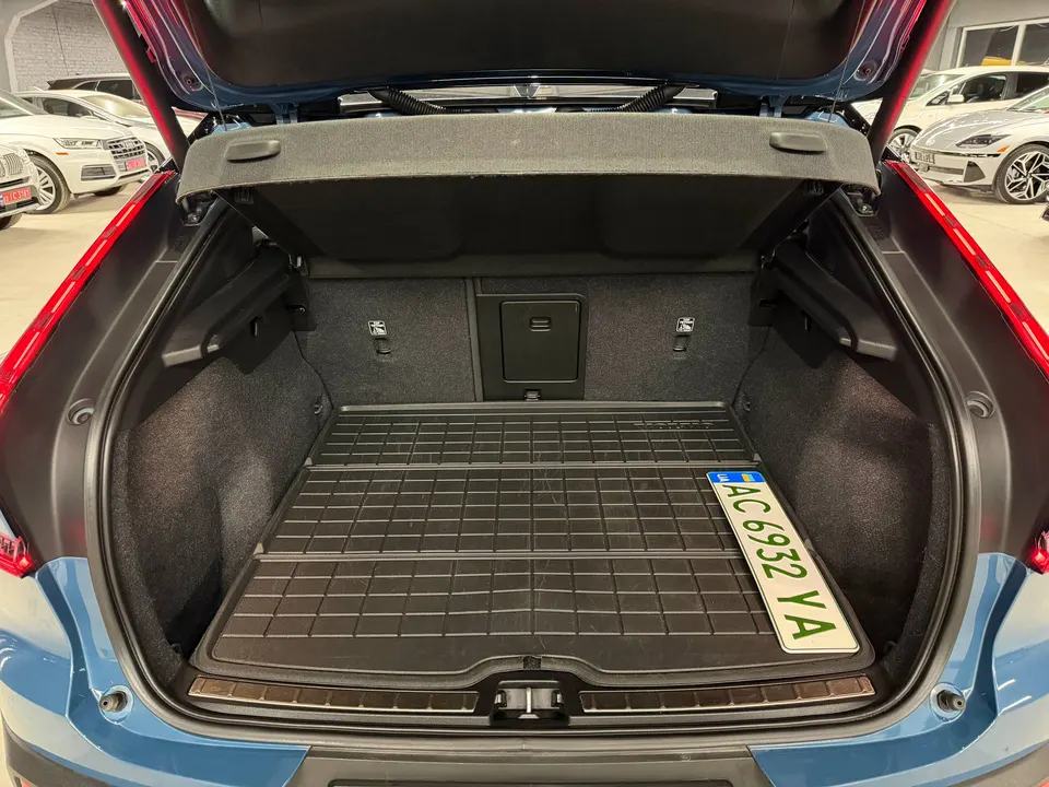Volvo C40 Recharge — фото 6