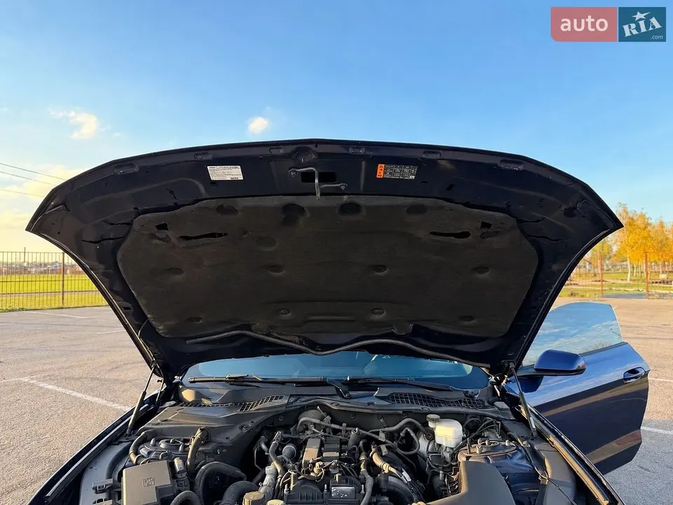 Ford Mustang — фото 10