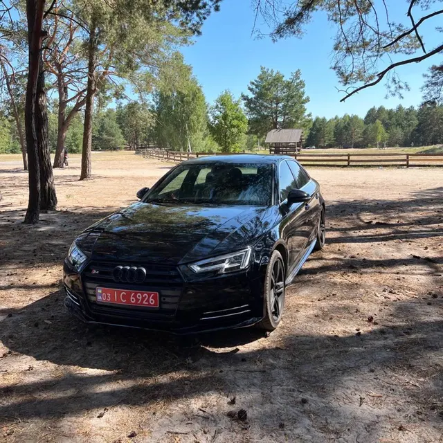 Audi A4 B9