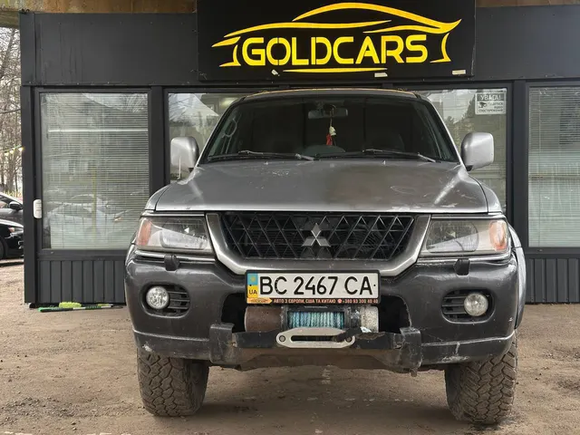 Mitsubishi PAJERO SPORT