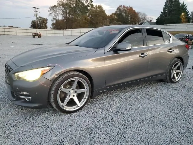 Infiniti Q50 PREMIUM