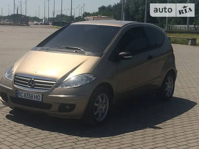 Mercedes-Benz A 200