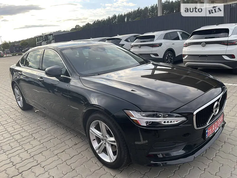 Volvo S90