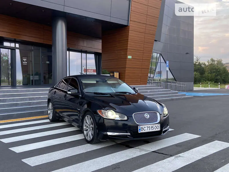 Jaguar XF