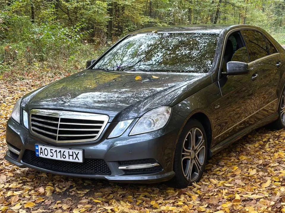 Mercedes-Benz E200 — фото 2