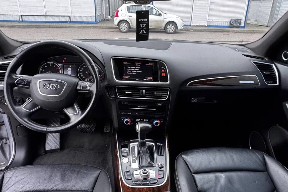 Audi Q5 Premium Plus — фото 9