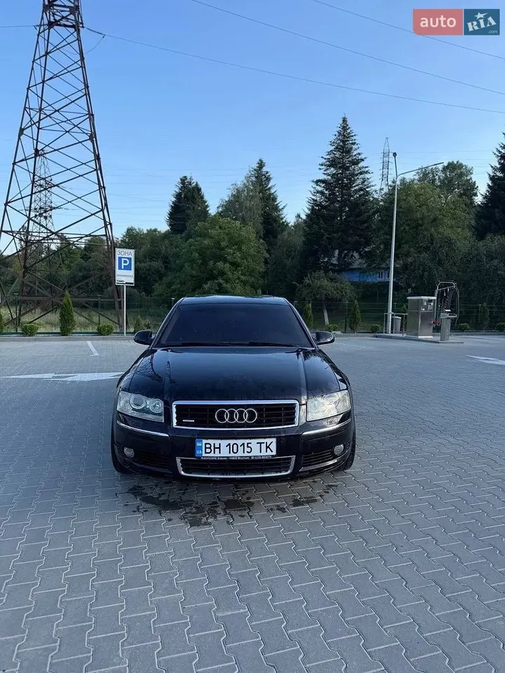 Audi A8 — фото 2