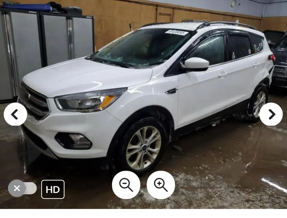 Ford ESCAPE SE
