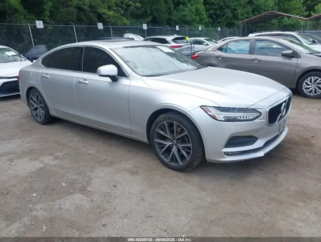 Volvo S90 T5 MOMENTUM