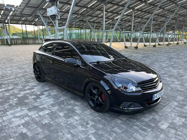 Opel Astra GTC
