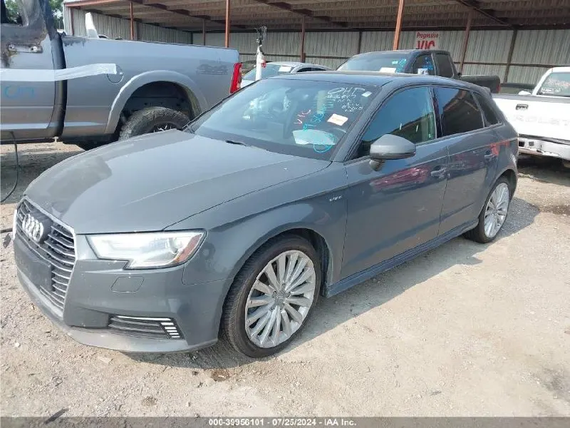 Audi A3 E-TRON 1.4T PREMIUM