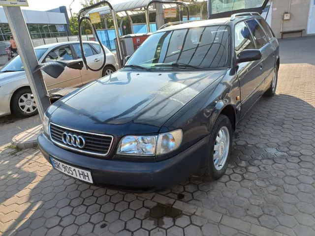 Audi A6 C4