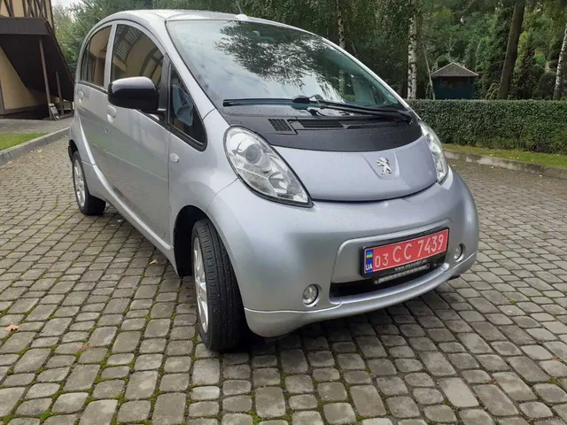 Peugeot iOn