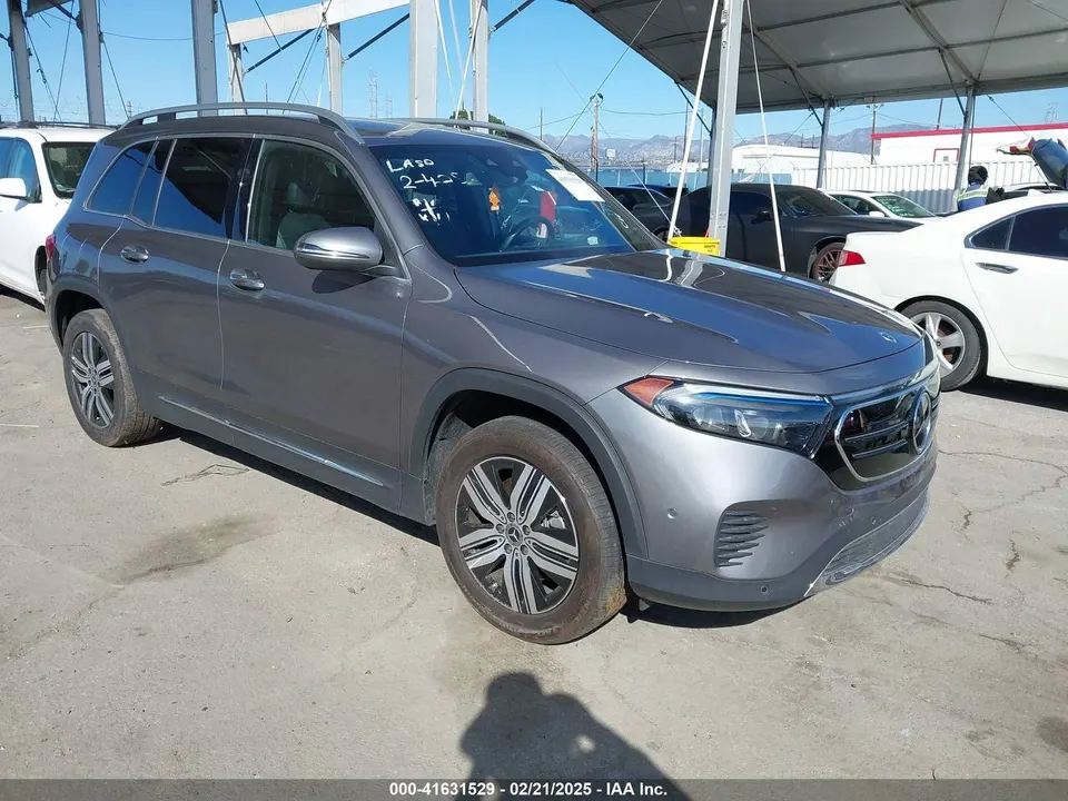 Mercedes-Benz EQB 250 SUV