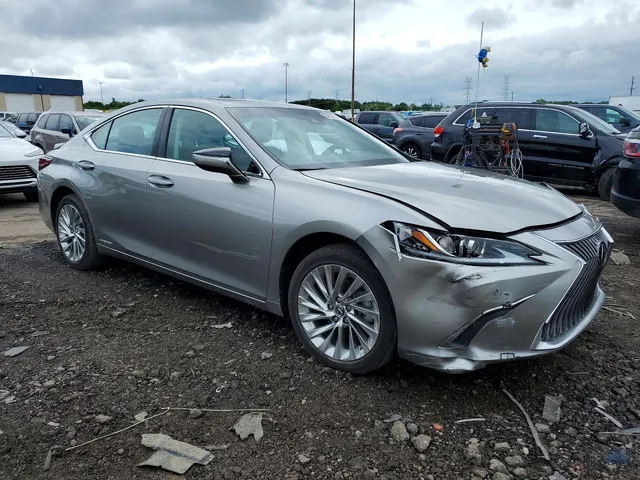 Lexus ES 300H LUXURY