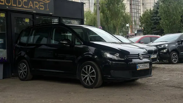 Volkswagen TOURAN