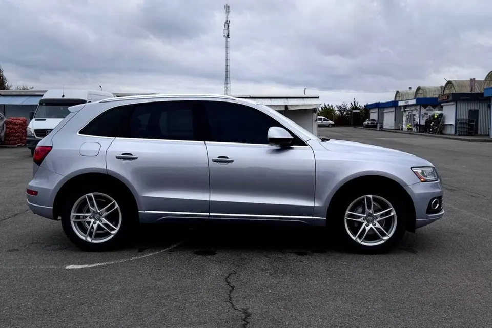 Audi Q5 Premium Plus — фото 3