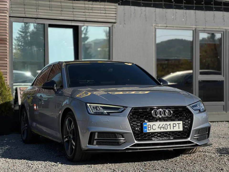 Audi A4 Premium Plus 2018-го