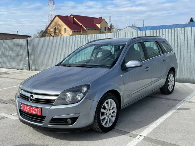 Opel Astra H COSMO