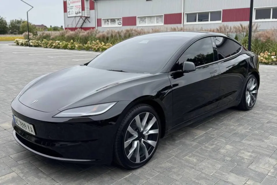 Tesla Model 3 Highland — фото 4